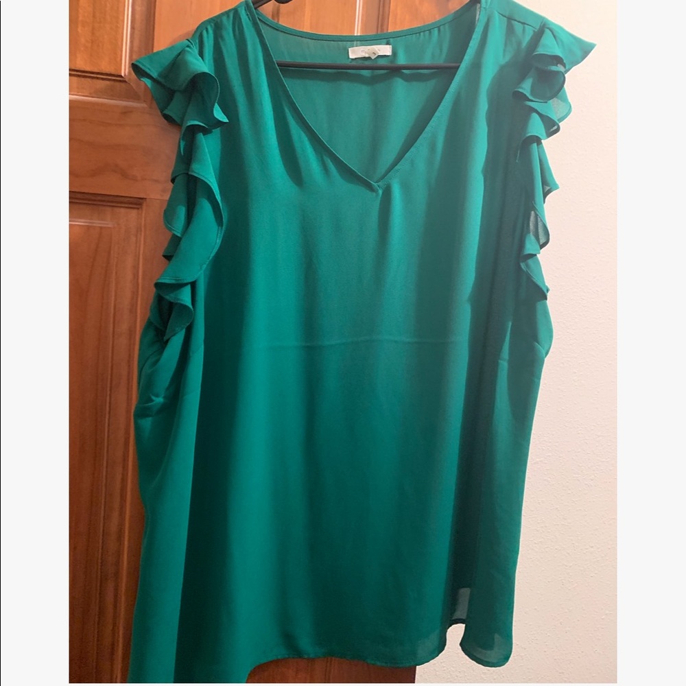 Kelly green Maurice’s Top!